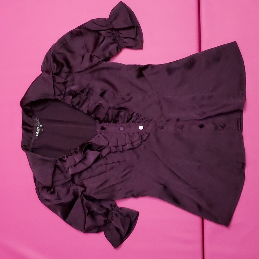 Takara short sleeve ruffle blouse S